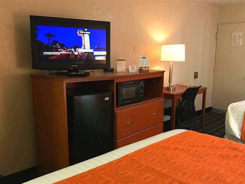 Howard Johnson By Wyndham Pigeon Forge Exterior foto