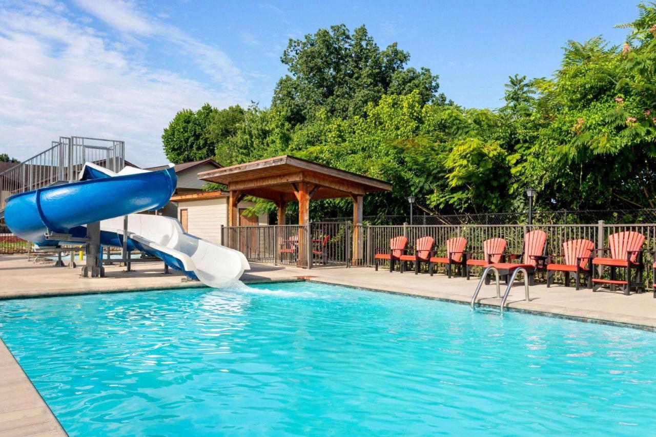 Howard Johnson By Wyndham Pigeon Forge Exterior foto