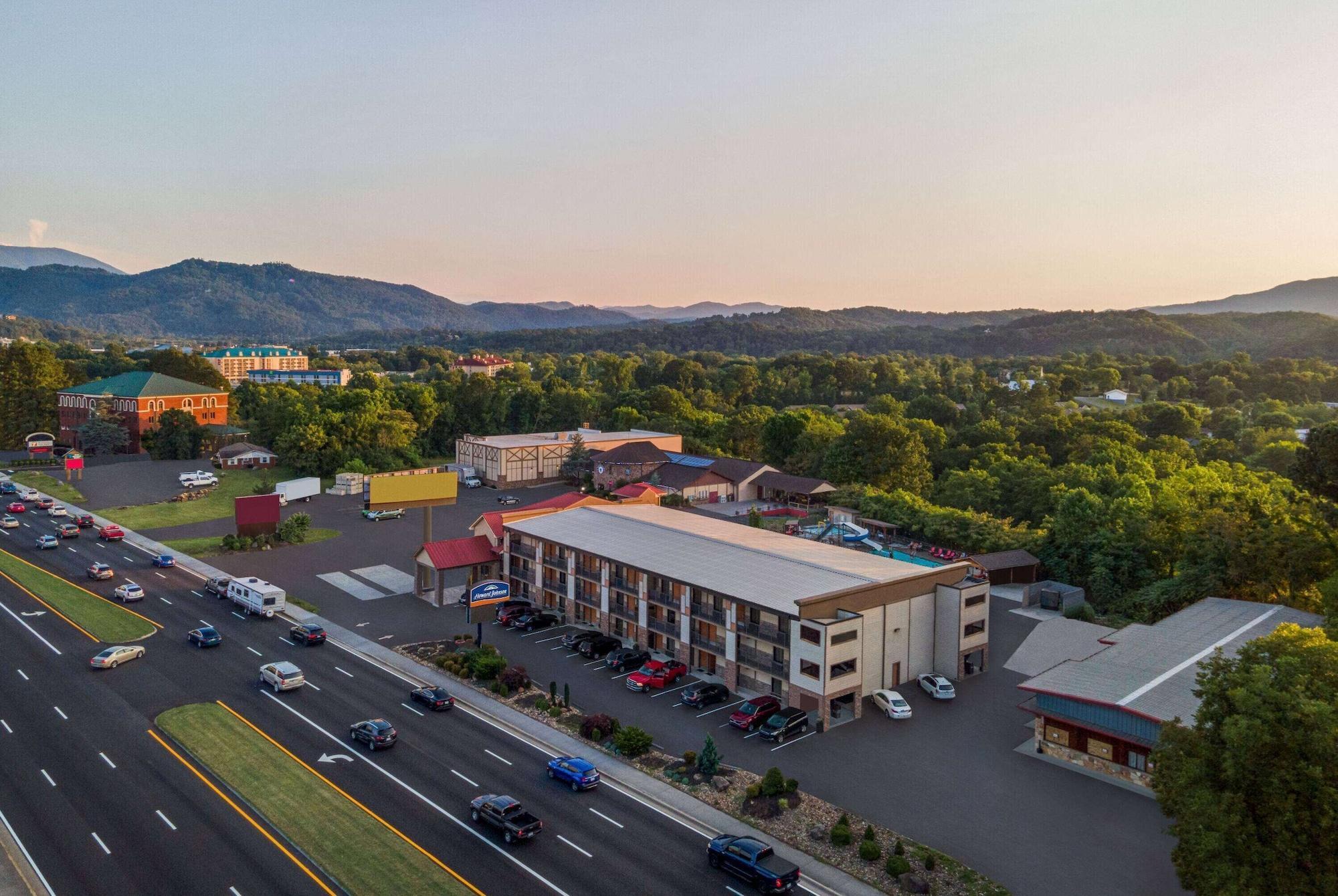 Howard Johnson By Wyndham Pigeon Forge Exterior foto