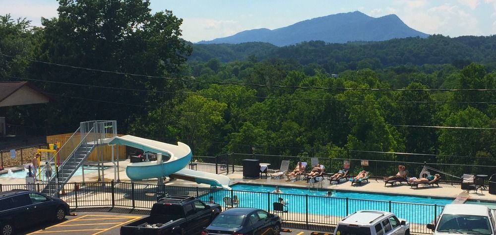 Howard Johnson By Wyndham Pigeon Forge Exterior foto